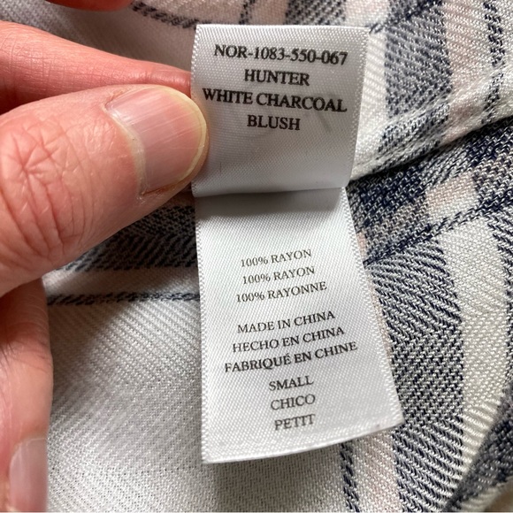 Rails Hunter Plaid Button-Front Shirt - Picture 9 of 11